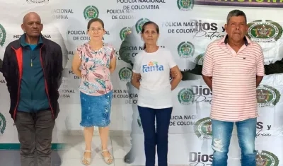 Los cuatro capturados por la Policía.