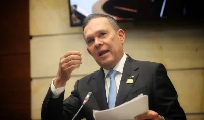 Efraín Cepeda, nuevo presidente del Senado.