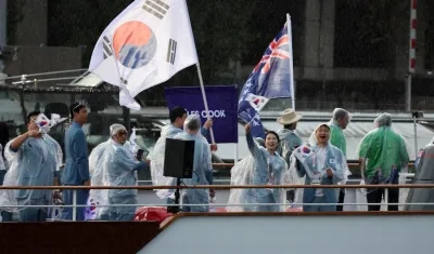 Bandera surcoreana en la inauguración olímpica.