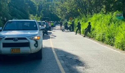 La caravana de la UNP con los disidentes.