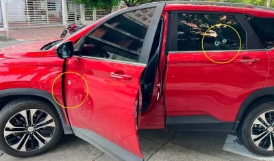  Así quedó la camioneta tras ser impactada.