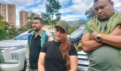 Alias 'Leo Firu', 'Erika' y 'Calarcá'.