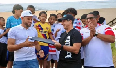 Sebastián Viera junto a Alejandro Char.