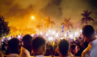 Imagen del banderazo en Miami.