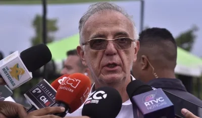 Iván Velásquez, Ministro de Defensa Nacional. 