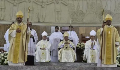 Ordenación de obispos de Edgar Mejía y Dimas Acuña.