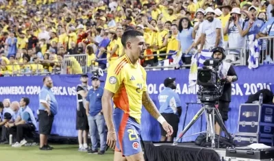 Daniel Muñoz tras ser expulsado.