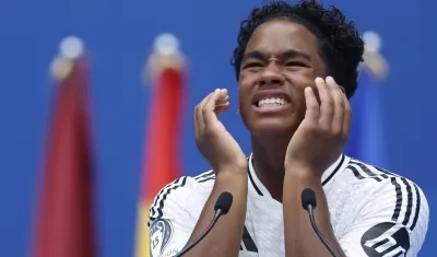 Endrick se emocionó hasta las lágrimas durante su presentación en el Santiago Bernabéu.