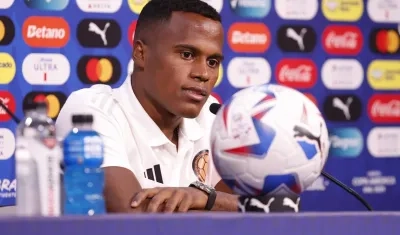 Jhon Arias en la rueda de prensa previa al encuentro de este sábado contra Panamá.