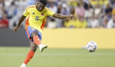 Jefferson Lerma marcó el gol que le dio la victoria a Colombia sobre Uruguay.