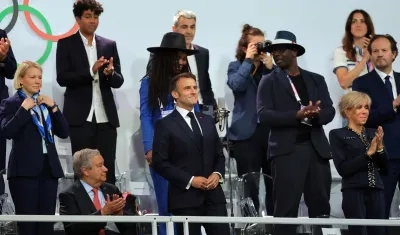 El presidente de Francia, Emmanuel Macron, tras concluir su discurso.