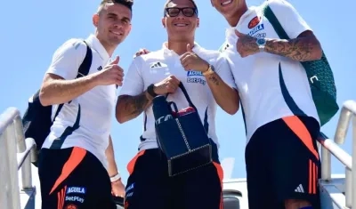 Rafael Santos Borré, Juan Fernando Quintero y Rafael Carrascal previo al viaje a Charlotte.