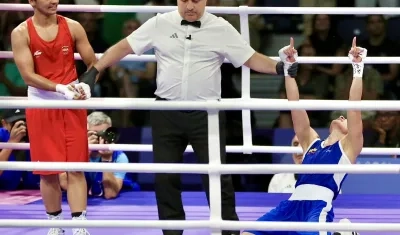 La emoción de Yeni Arias tras conocer la decisión que la dio como ganadora ante Preeti Pawar.