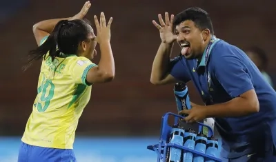Celebración de Brasil tras la contundente victoria. 