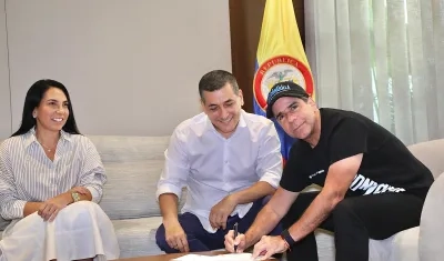 Firma de memorando por parte de los alcaldes Alejandro Char y Dumek Turbay.