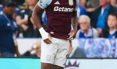 Jhon Durán celebrando su gol.