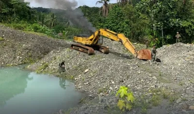 Maquinaria para minería ilegal.