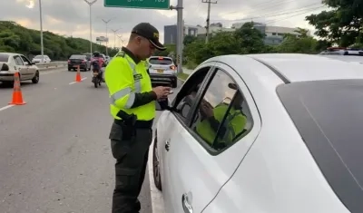 Operativos de la Policía en vías de la ciudad. 