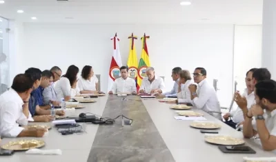 Reunión en la Gobernación del Atlántico.