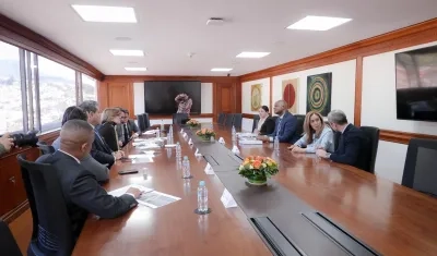 Reunión de la Procuradora Margarita Cabello con el Canciller Luis Gilberto Murillo.