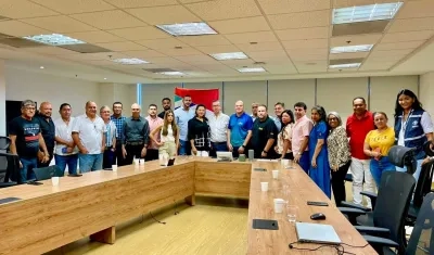 Imagen de la reunión donde se selló el acuerdo.