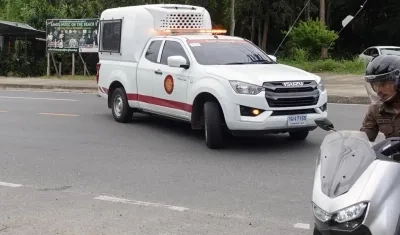 El vehículo de las autoridades que traslada a Sancho.