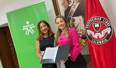 La directora del Sena Atlántico, Jacqueline Rojas; y la rectora de la Universidad, Beatriz Tovar.