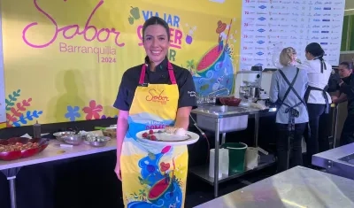 La chef Carolina Barbosa durante la presentación del enyucado fit. 