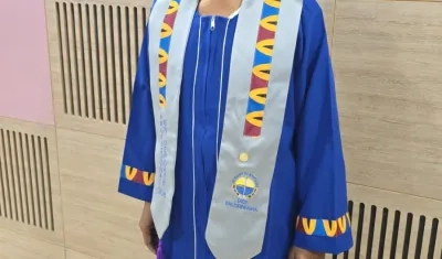 Didí Alex Valderrama tras graduarse como Profesional del Deporte. 