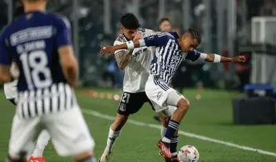 José Enamorado en acción durante el partido de Junior contra Colo Colo. 