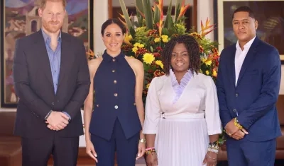 Príncipe Harry, su esposa Meghan, la vicepresidenta Francia Márquez.