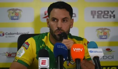 Sebastián Viera durante su presentación en el estadio Jaime Morón. 