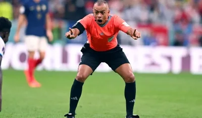 Wilton Sampaio, arbitro internacional brasileño. 