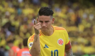 James Rodríguez, figura del partido.