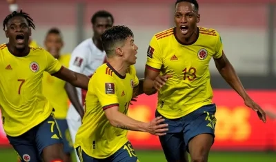 Yerry Mina marcó gol en la última visita de Colombia a Perú.