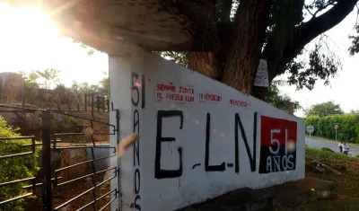 Mural alusivo al grupo armado ilegal ELN.