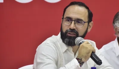 El Ministro de Minas y Energía, Andrés Camacho.