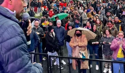 Camilo Romero en celebración del 20 de julio en Buenos Aires.