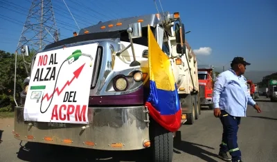 Bloqueo de camioneros en Cali.