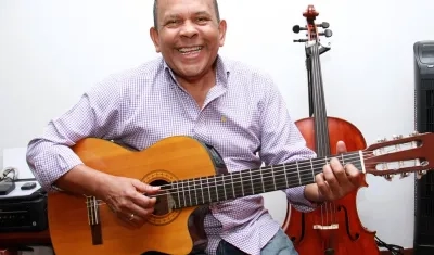 Francisco Zumaqué es un músico, compositor, arreglista, director y productor musical colombiano.