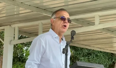 Iván Velásquez, Ministro de Defensa.