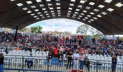 Reunión en la Universidad Nacional.