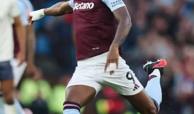 Jhon Durán ingresó desde el banco y fue el héroe del partido.