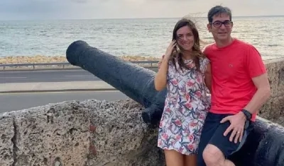 Marcelo Pecci con su esposa cuando estaban de luna de miel en Cartagena.