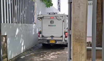 El cuerpo de Nelson fue llevado a Medicina Legal. 