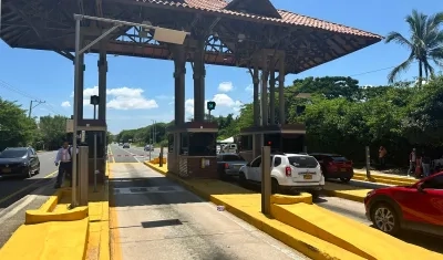 Peaje Papiros, en la Vía al Mar. 