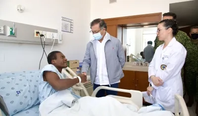 Visita del Presidente a militares heridos.