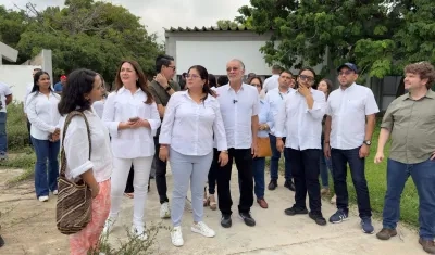 La alcaldesa Alcira Sandoval, el gobernador Eduardo Verano y el viceministro de Educación Superior, Ricardo Moreno.