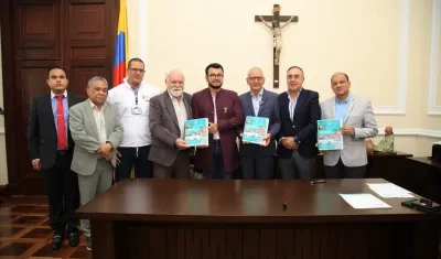 El Ministro de Salud, Guillermo Alfonso Jaramillo, radicando el proyecto de ley.