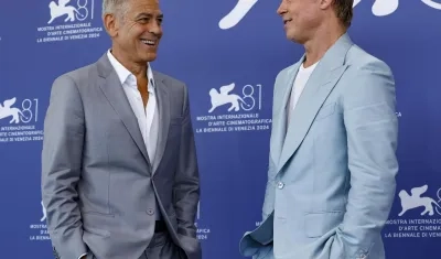 Los famosos posan en una sesión fotográfica del Festival Internacional de Cine de Venecia.